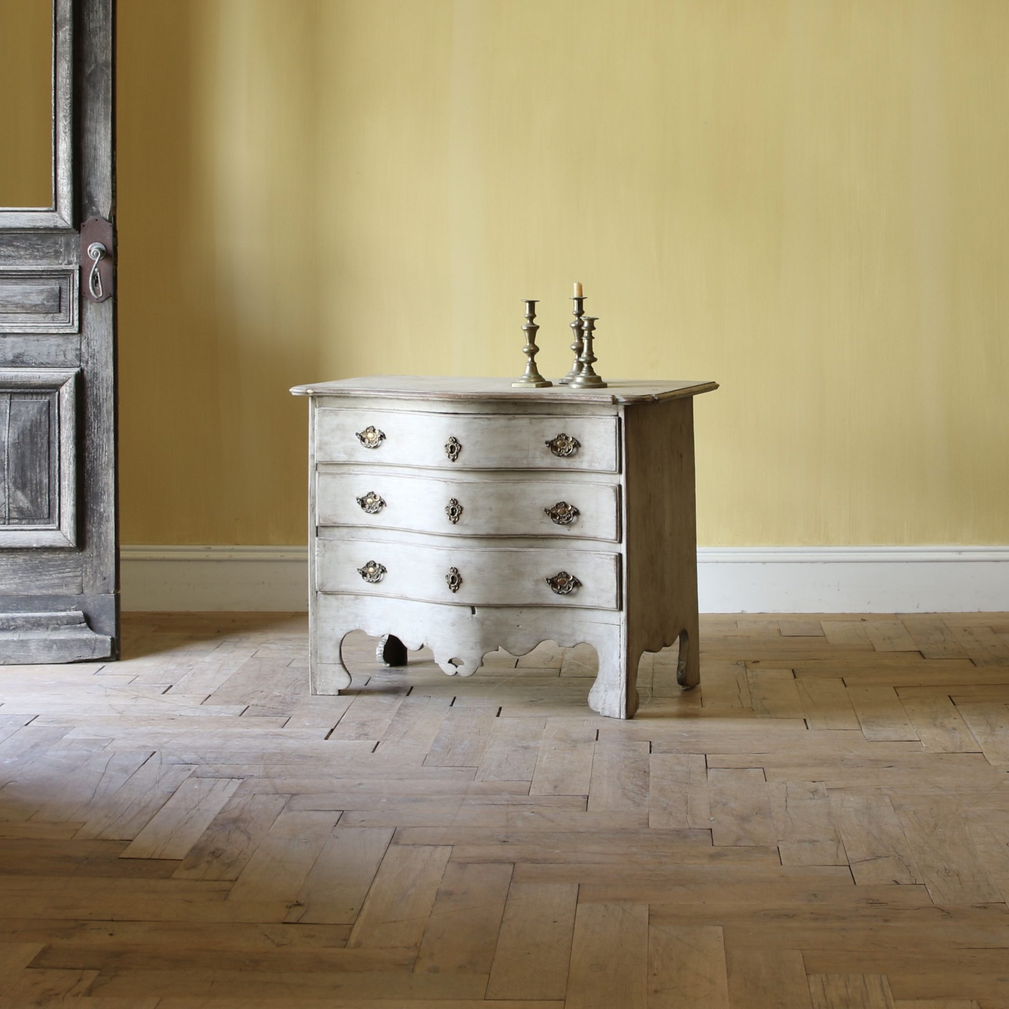 156-45 - Gustavian Chest of Drawers